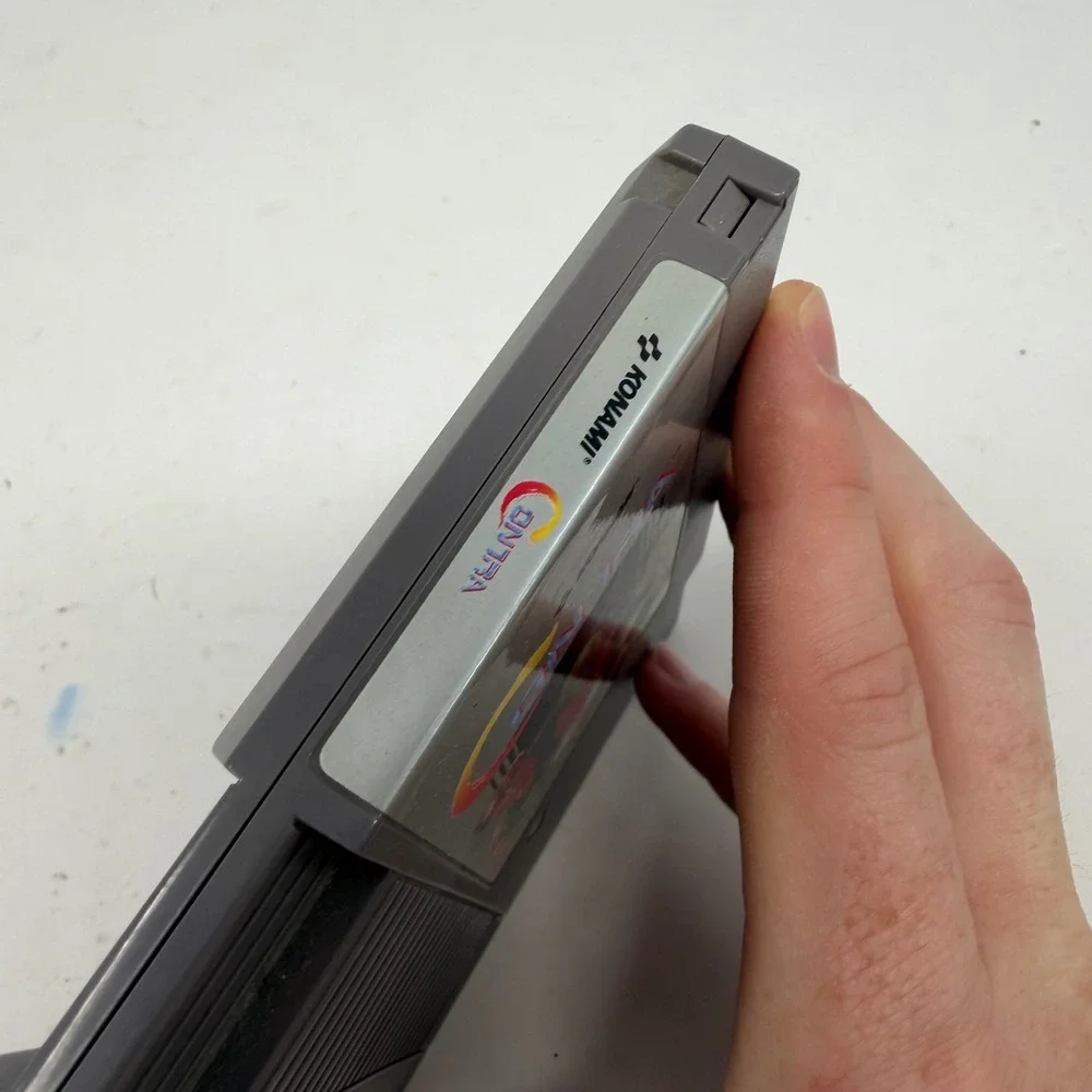 Contra Nintendo NES Konami 1988 Video Game Cartridge NES-CT-USA Authentic